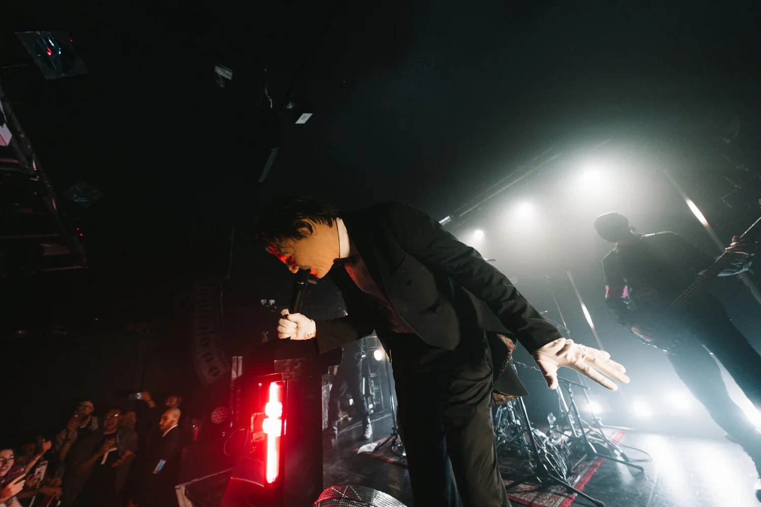 Crowd at a President - Band show